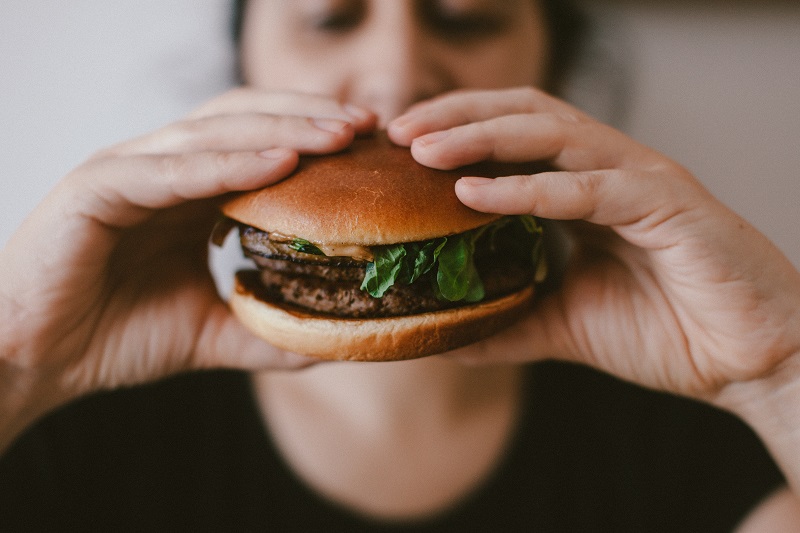 How does stress affect weight loss?