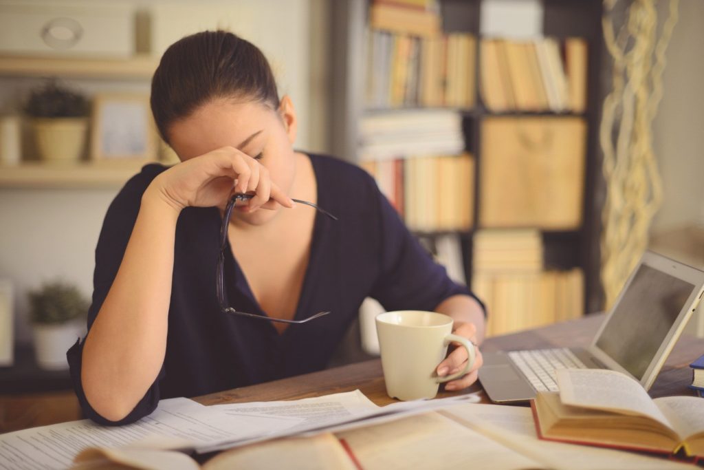 How does stress affect weight loss?
