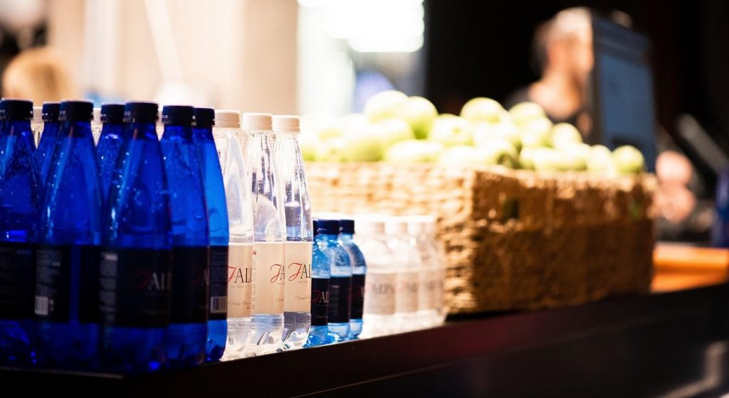 How does water affect weight loss?