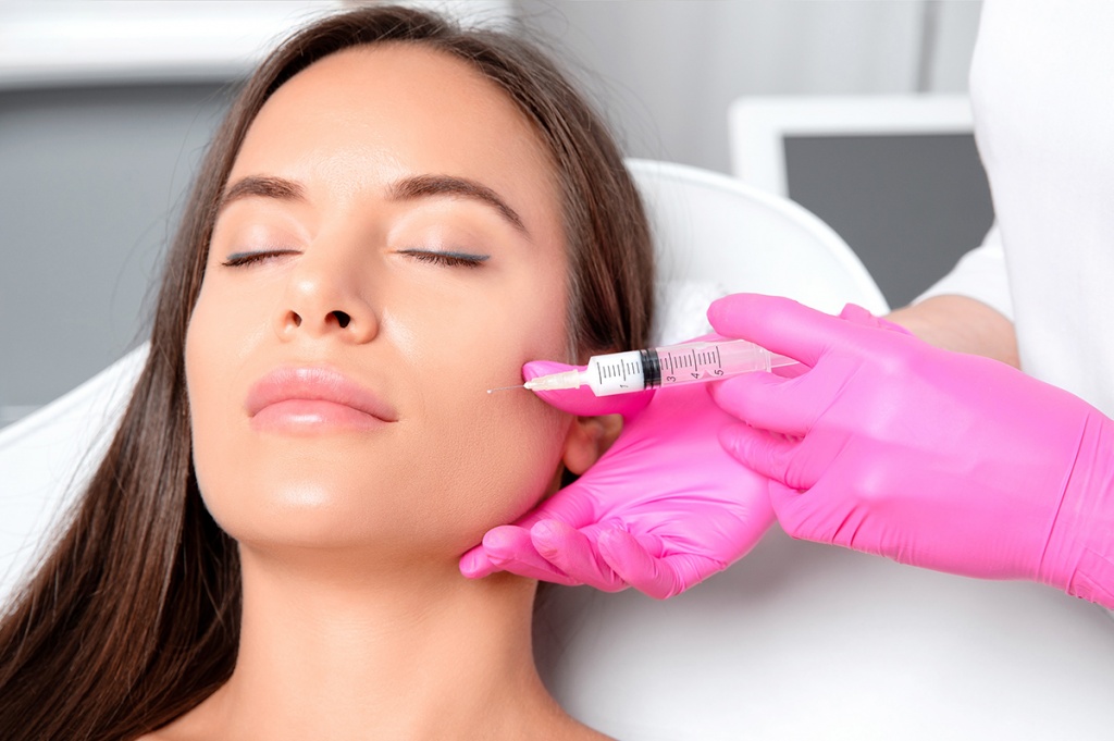 How long does it take for lipolytic injections to work?